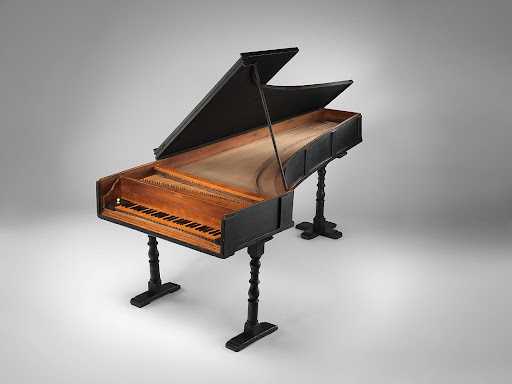 The Cristofori piano with 53 Keys