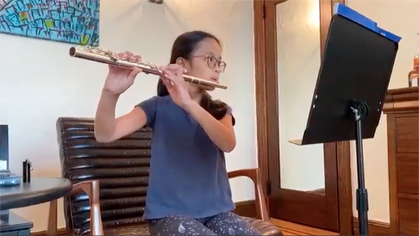 Eliana's online performance camera view