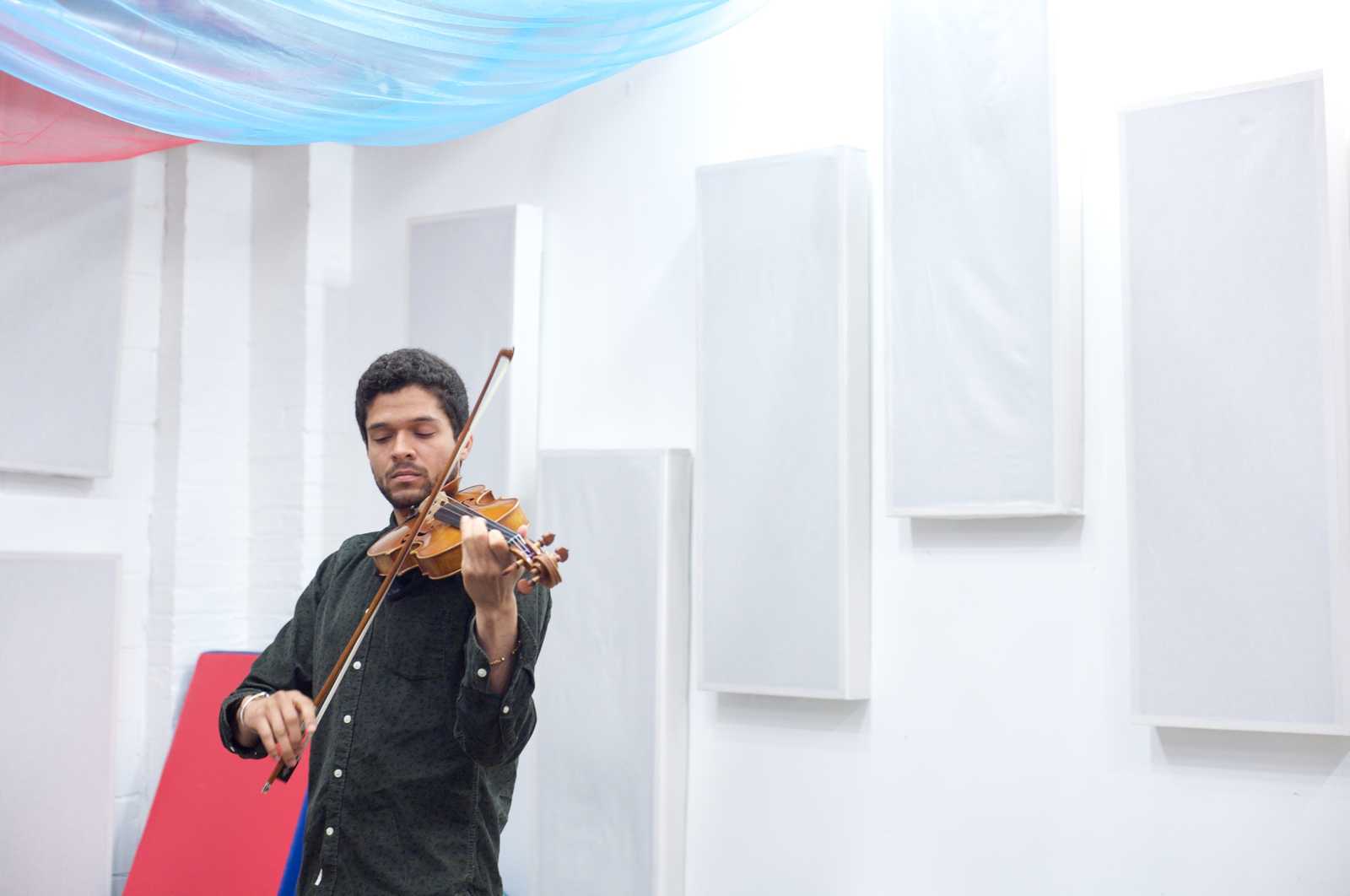 Sage Music violin teacher Nicholas