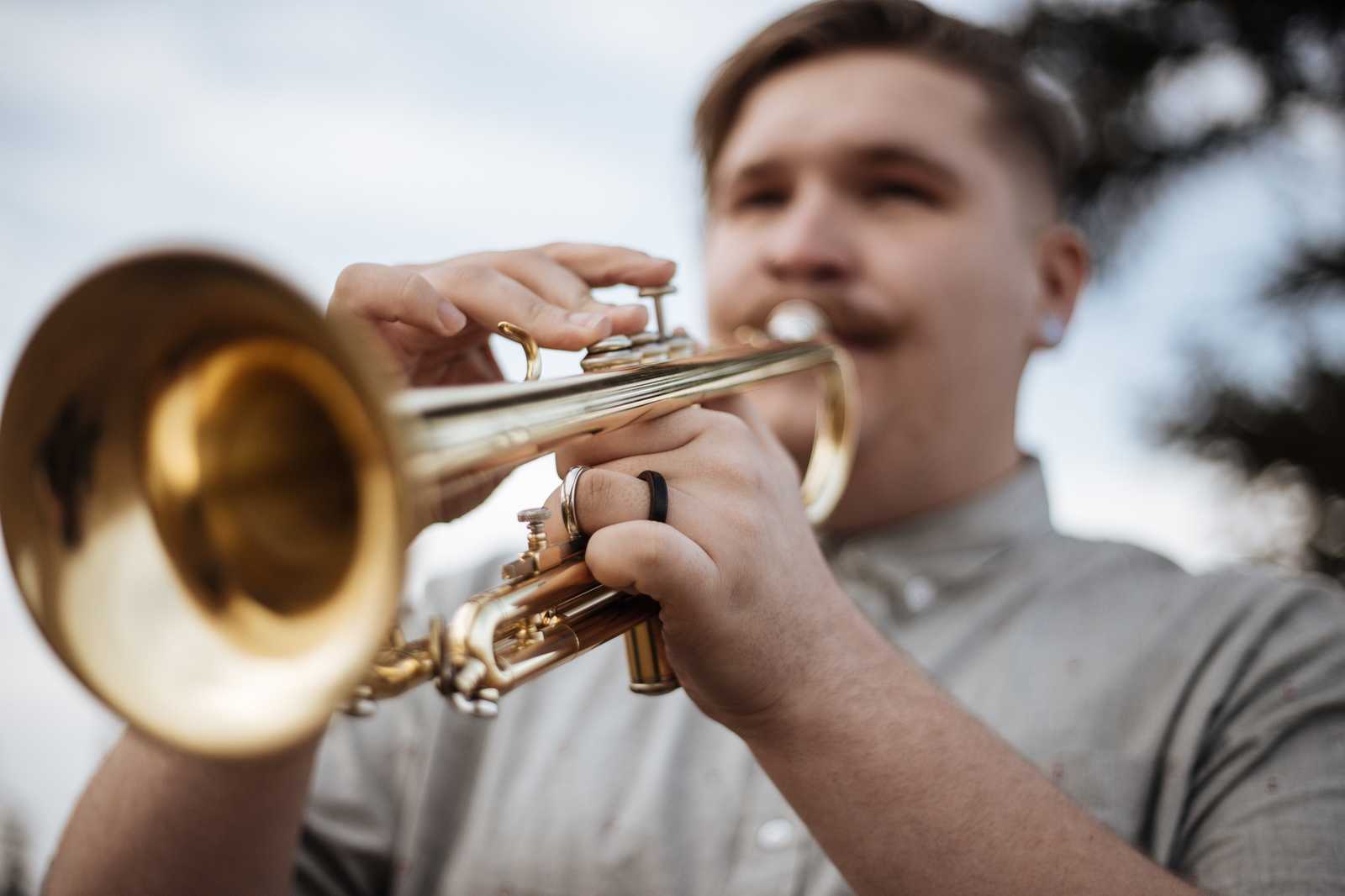 A man playing the trumpet